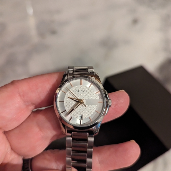 COPY - Gucci NWT 126G TimelessYA126523- smaller wrist fit - Picture 4 of 6